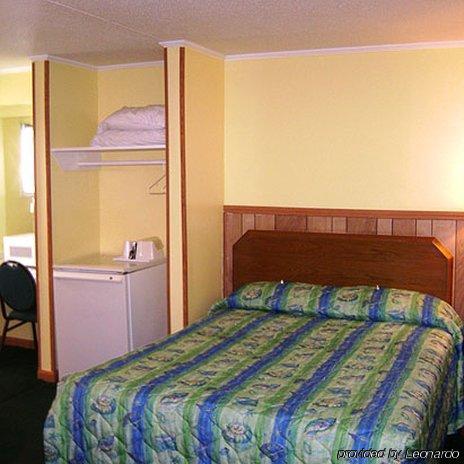 Sea Hawk Oceanfront Motel 미를 비치 객실 사진
