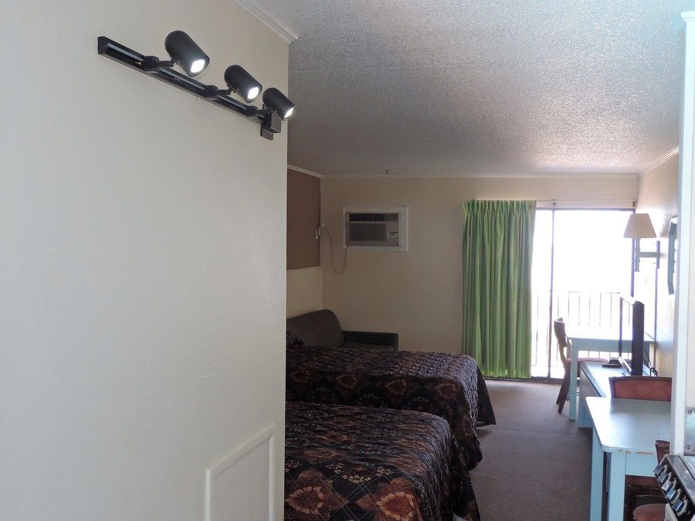 Sea Hawk Oceanfront Motel 미를 비치 외부 사진