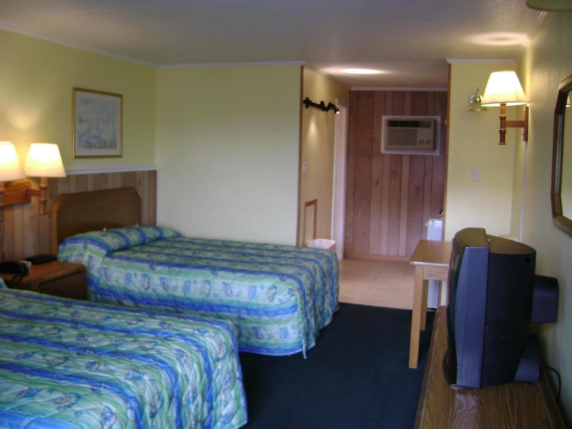 Sea Hawk Oceanfront Motel 미를 비치 외부 사진
