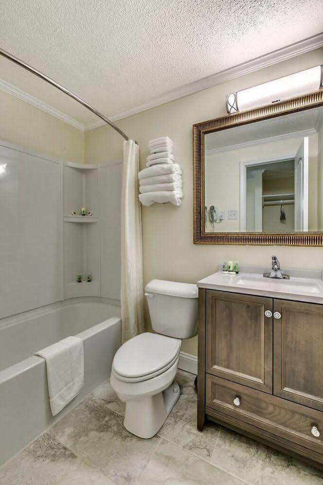 Sea Hawk Oceanfront Motel 미를 비치 외부 사진